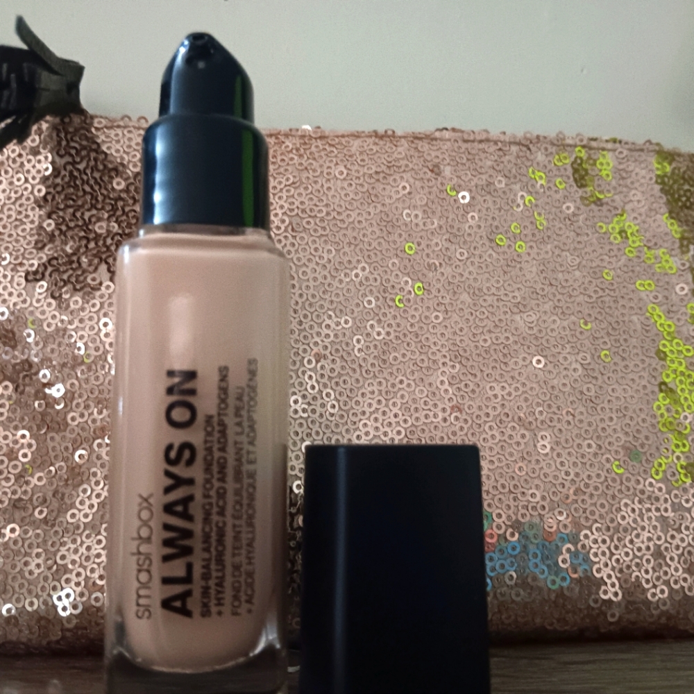 Smashbox Always on liquid foundation